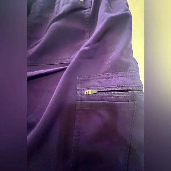 Figs Purple Scrub Set - Picture 8 of 9